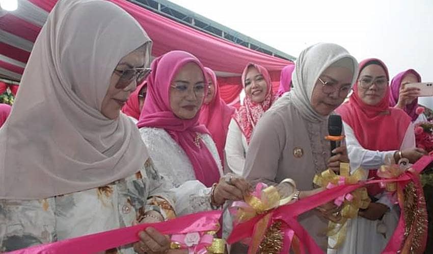 Resmikan Masjid Siti Khadijah, Merlan Ajak Warga Makmurkan Masjid